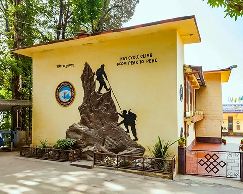 Himilayan Mountaineering Institute
